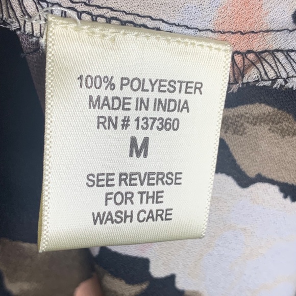 Truth NYC Floral Blouse - Gently Used - Size Medium - Picture 6 of 6